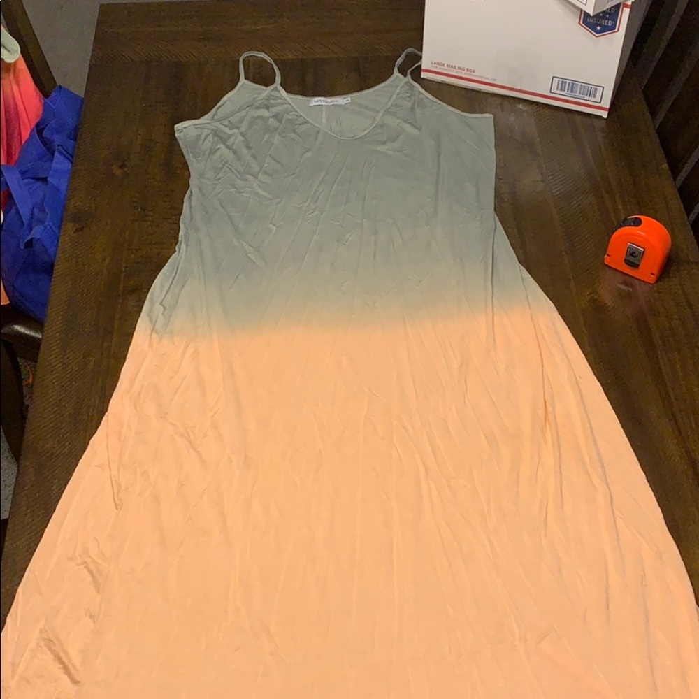 Beautiful ombré spaghetti strap dress!